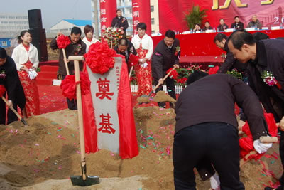 �����³������ʽ���人¡�ؾ���