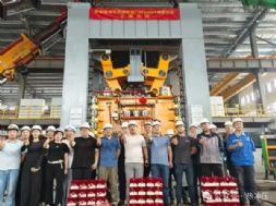 又一伺服压机扩建项目，成功上梁！