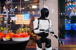 ��˹���������λ�����˭���죿