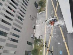 蔚來測試車沖出總部大樓墜下！兩名試車員身亡