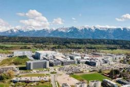 Ӣ����оƬ�³���ʽͶ��