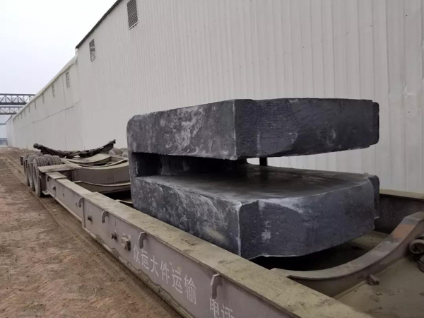 世界上最大的船用柴油机 2018032232394161.jpg