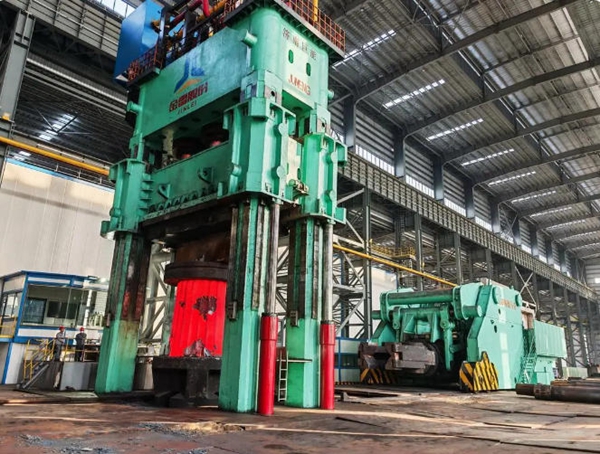 ��Ͷ��30.5�ڣ�����߶˶ͼ�18�����Ŀ�ƽ�